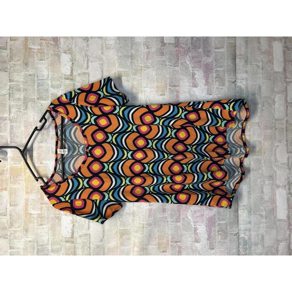 LuLaRoe Classic T Women's Top NWOT medium